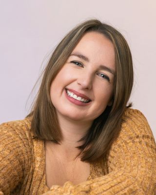 Shannon McNally smiling